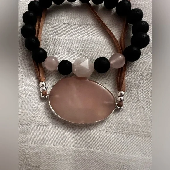 Pink stone jewelry - Picture 1 of 7